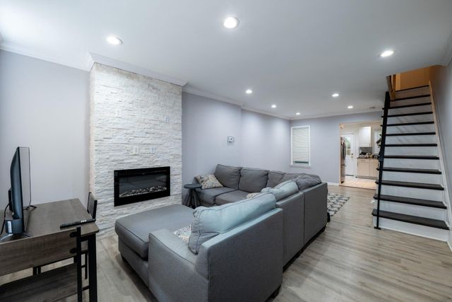 2117 MOUNTAIN ST, Philadelphia, PA 19145