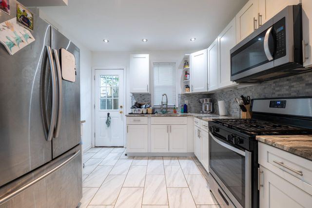 2117 MOUNTAIN ST, Philadelphia, PA 19145