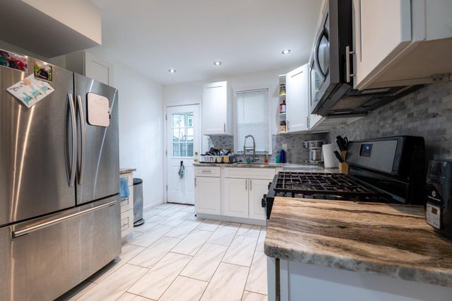 2117 MOUNTAIN ST, Philadelphia, PA 19145