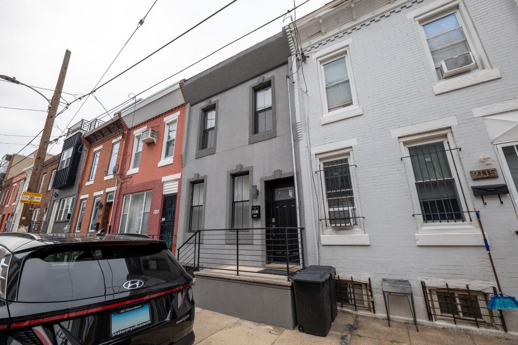 2117 MOUNTAIN ST, Philadelphia, PA 19145