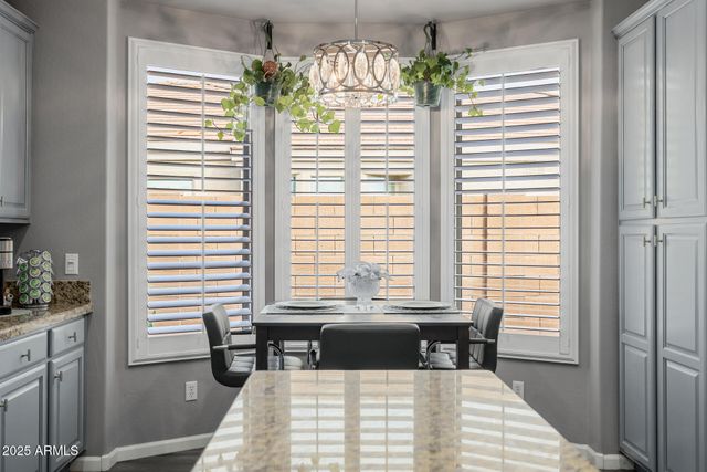 6816 S PINEHURST Drive, Gilbert, AZ 85298