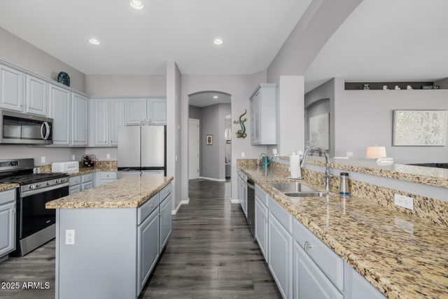 6816 S PINEHURST Drive, Gilbert, AZ 85298