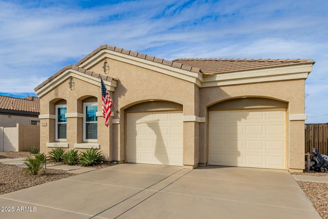 6816 S PINEHURST Drive, Gilbert, AZ 85298