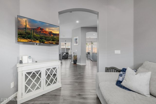 6816 S PINEHURST Drive, Gilbert, AZ 85298