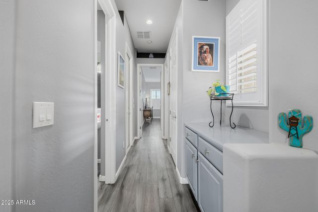 6816 S PINEHURST Drive, Gilbert, AZ 85298