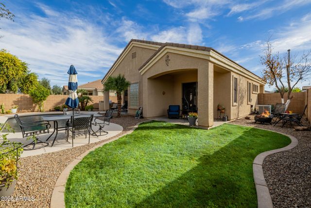 6816 S PINEHURST Drive, Gilbert, AZ 85298