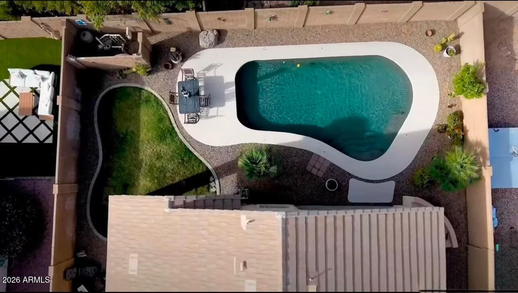 Image 6 of property listing at 6816 S PINEHURST Drive, Gilbert, AZ 85298