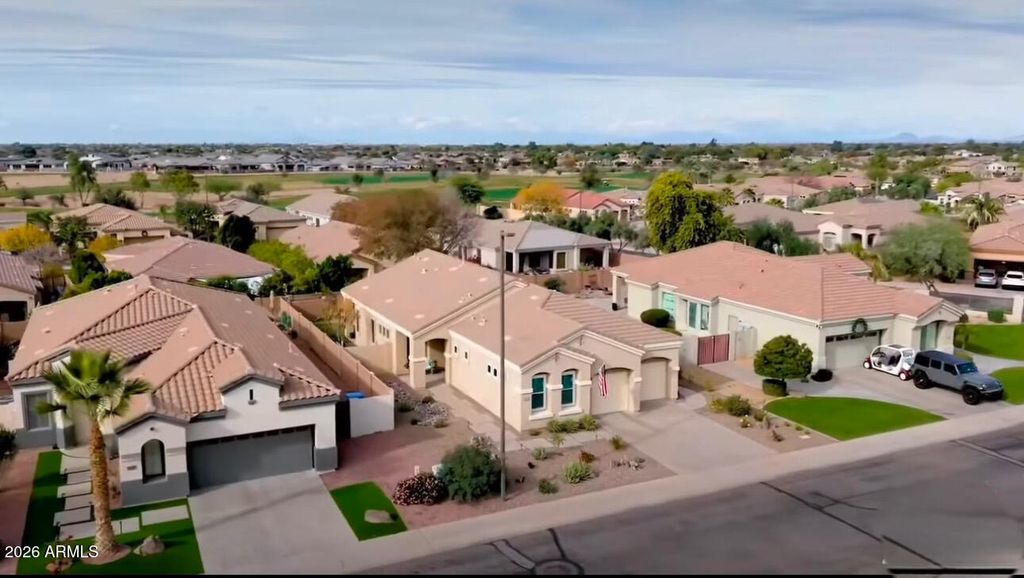 Image 7 of property listing at 6816 S PINEHURST Drive, Gilbert, AZ 85298