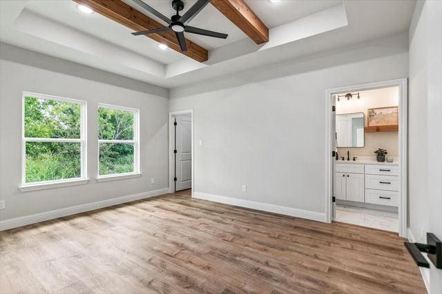 5652 Black Pine Circle, Granbury, TX 76048
