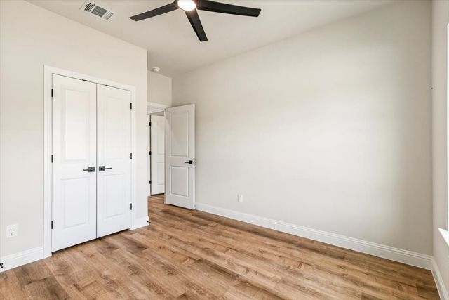 5652 Black Pine Circle, Granbury, TX 76048