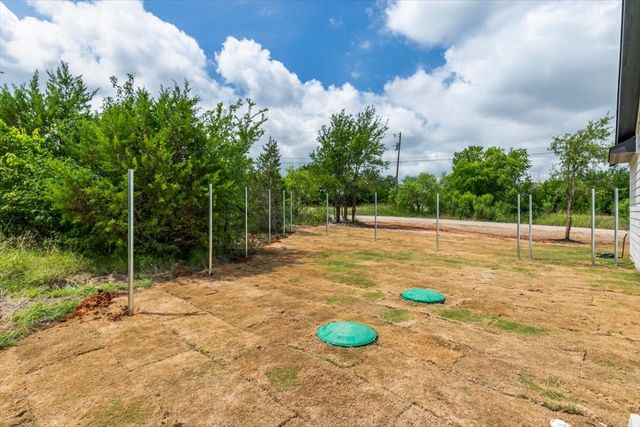 5652 Black Pine Circle, Granbury, TX 76048
