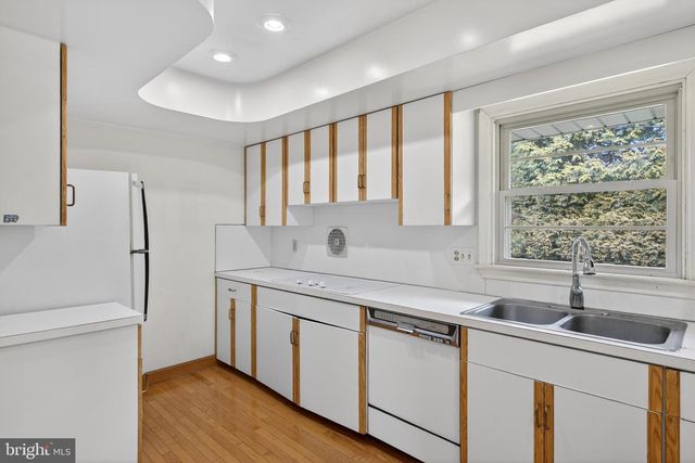 325 MURRY HILL DR, Lancaster, PA 17601