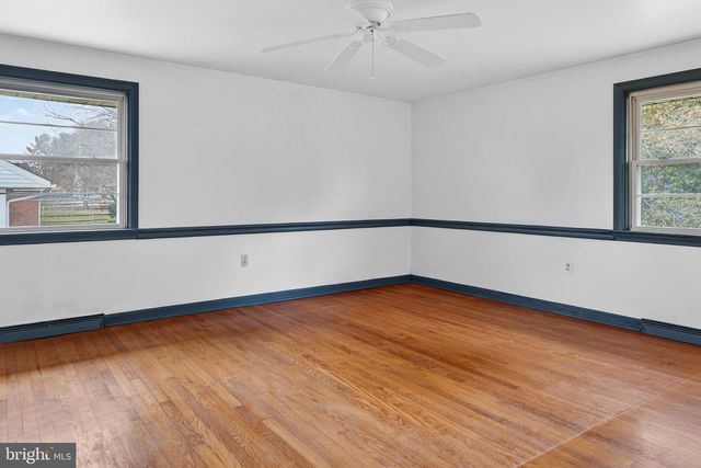 325 MURRY HILL DR, Lancaster, PA 17601