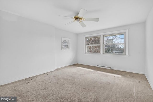 325 MURRY HILL DR, Lancaster, PA 17601