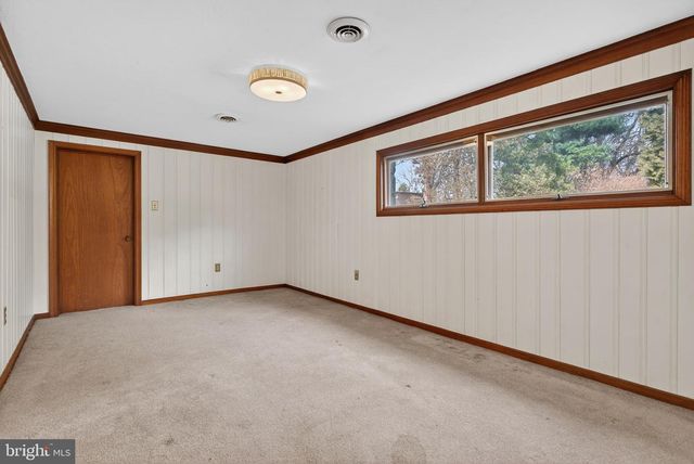 325 MURRY HILL DR, Lancaster, PA 17601