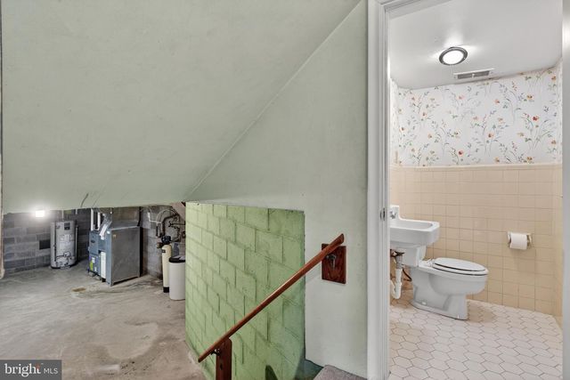 325 MURRY HILL DR, Lancaster, PA 17601