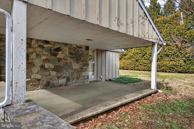 325 MURRY HILL DR, Lancaster, PA 17601