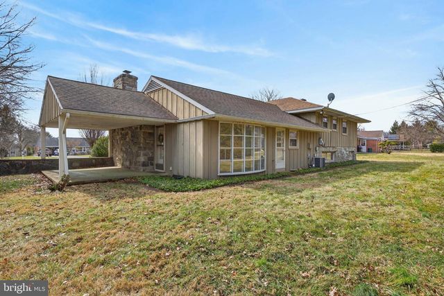 325 MURRY HILL DR, Lancaster, PA 17601