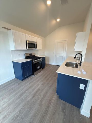949 S Buffalo Lane, Mustang, OK 73064