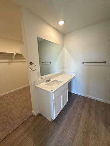 949 S Buffalo Lane, Mustang, OK 73064