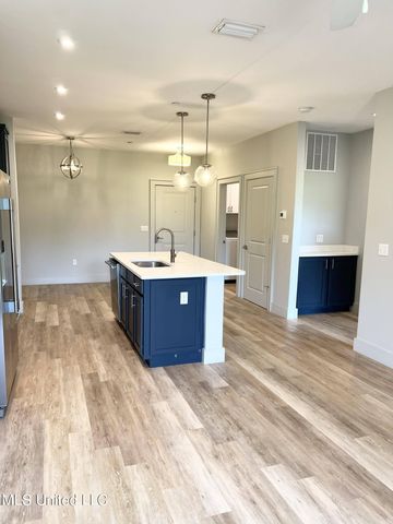 2501 Bienville Boulevard, 533, Ocean Springs, MS 39564
