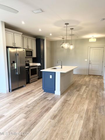 2501 Bienville Boulevard, 533, Ocean Springs, MS 39564