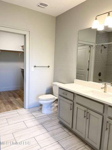 2501 Bienville Boulevard, 533, Ocean Springs, MS 39564