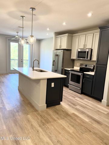 2501 Bienville Boulevard, 533, Ocean Springs, MS 39564