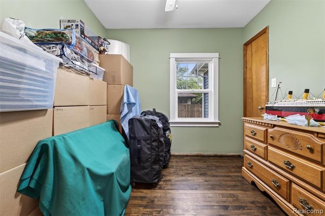 691 E Tennyson Avenue, Pontiac, MI 48340