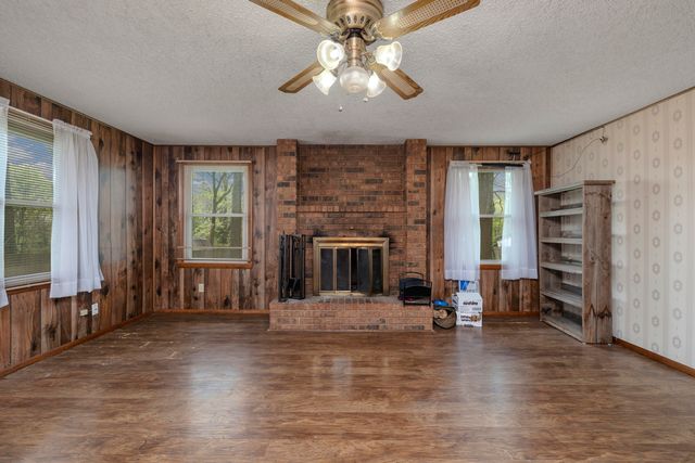 1237 S Brite Avenue, Springfield, MO 65807