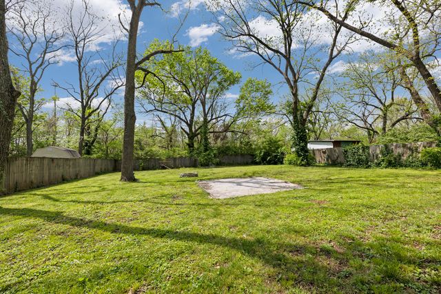 1237 S Brite Avenue, Springfield, MO 65807