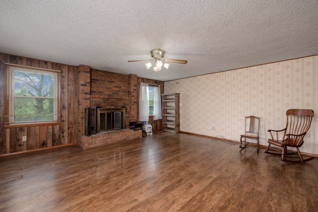 1237 S Brite Avenue, Springfield, MO 65807