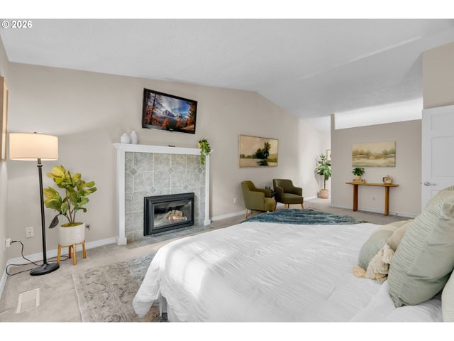 9255 Sw BOONES FERRY Rd, Portland, OR 97219