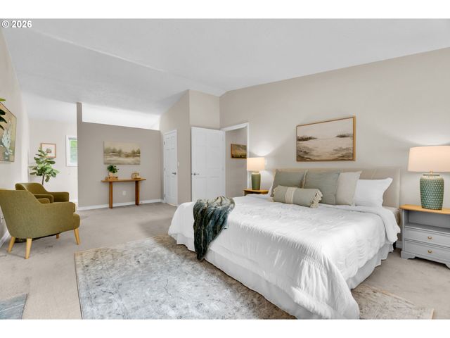 9255 Sw BOONES FERRY Rd, Portland, OR 97219