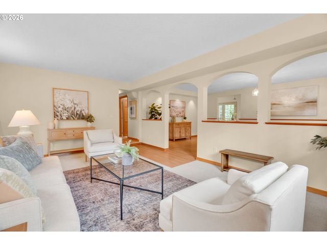 9255 Sw BOONES FERRY Rd, Portland, OR 97219