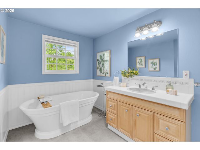 9255 Sw BOONES FERRY Rd, Portland, OR 97219