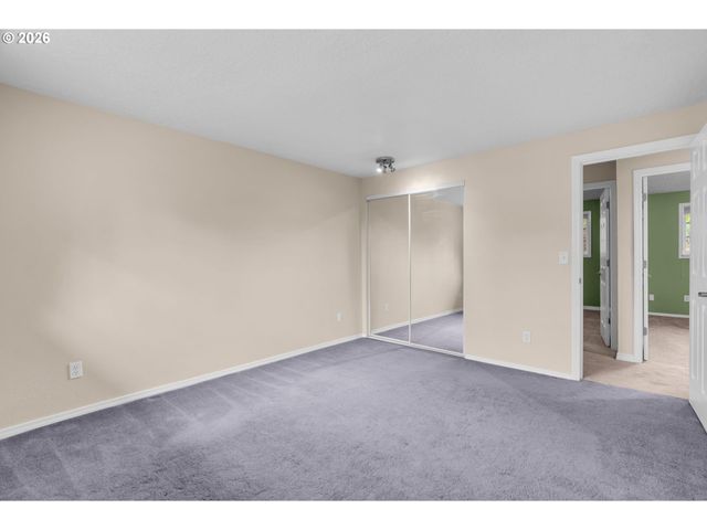 9255 Sw BOONES FERRY Rd, Portland, OR 97219