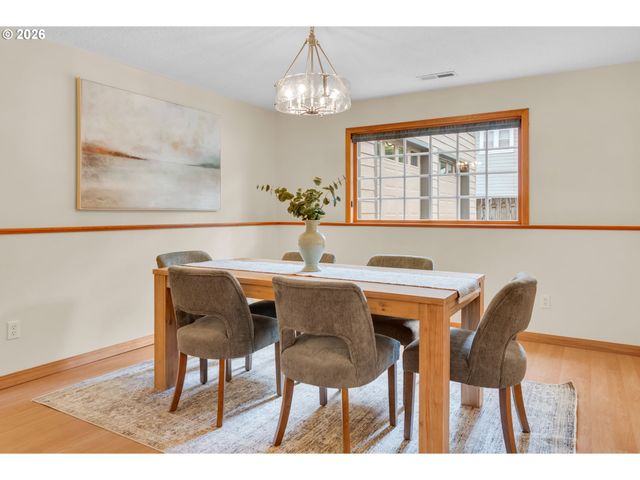9255 Sw BOONES FERRY Rd, Portland, OR 97219