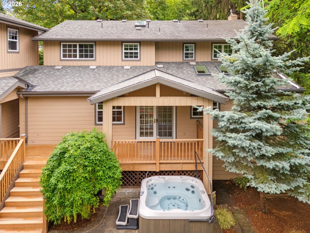 9255 Sw BOONES FERRY Rd, Portland, OR 97219