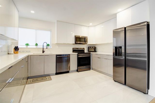 360 NE 116th ST, Miami, FL 33161