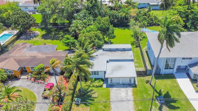 360 NE 116th ST, Miami, FL 33161