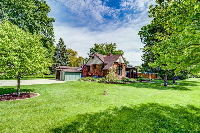12343 S 70th Avenue, Palos Heights, IL 60463
