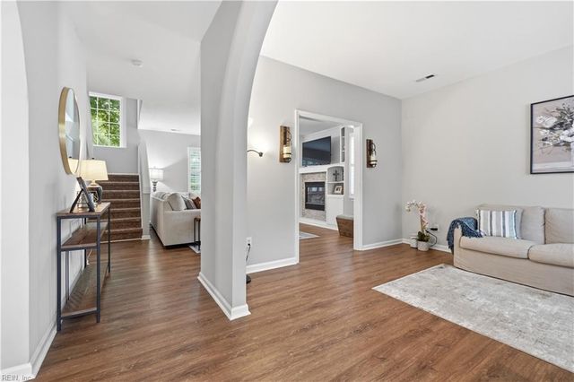 2713 Livingston LOOP, Virginia Beach, VA 23456