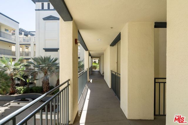 12963 Runway Road 218, Los Angeles, CA 90094