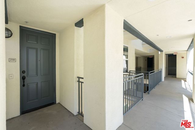 12963 Runway Road 218, Los Angeles, CA 90094