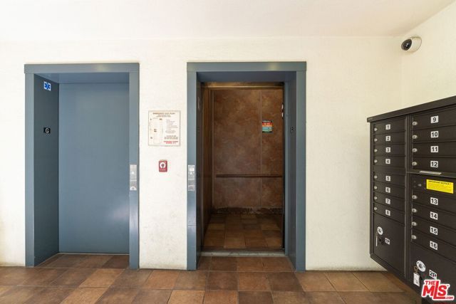 12963 Runway Road 218, Los Angeles, CA 90094