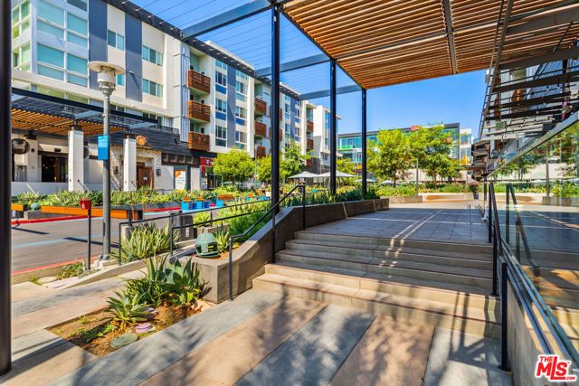 12963 Runway Road 218, Los Angeles, CA 90094