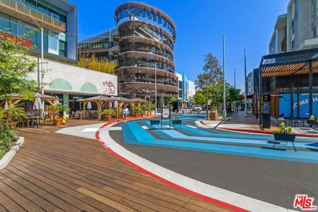 12963 Runway Road 218, Los Angeles, CA 90094