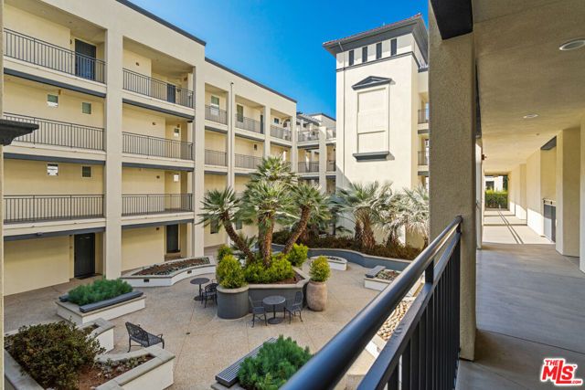 12963 Runway Road 218, Los Angeles, CA 90094