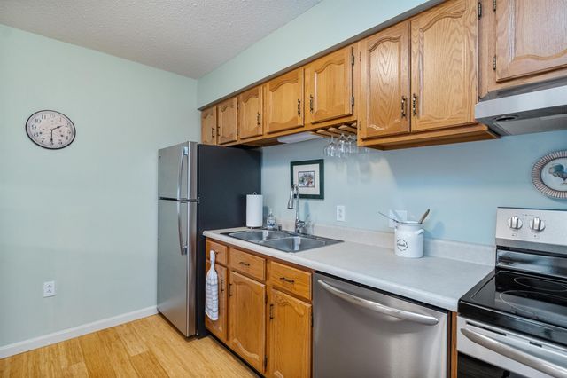 34 Brickyard Rd Unit 14, Essex Junction, VT 05452